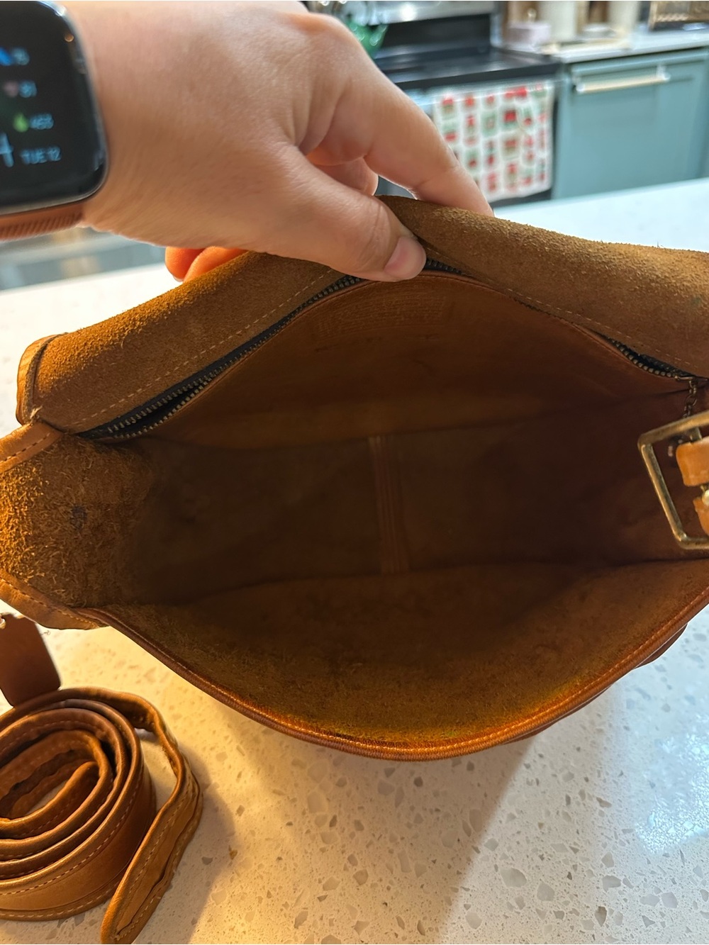 Coach Classic Shoulder Bag NYC British Tan - Picture 3 of 5